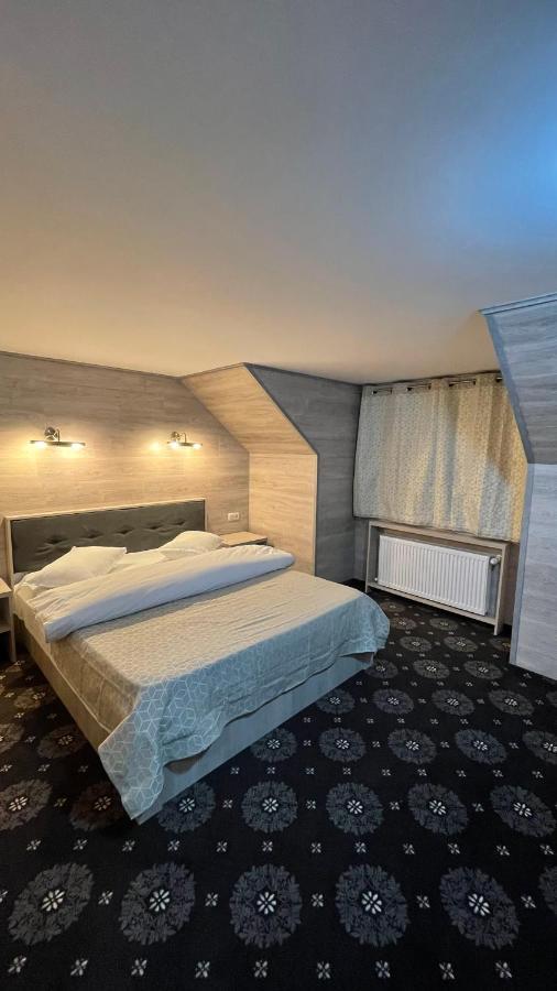 Royal Bucovina Residence Adults Only-Self Check-In Câmpulung Moldovenesc Εξωτερικό φωτογραφία