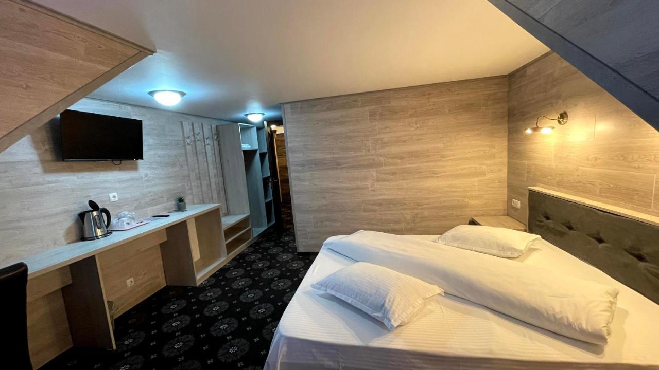 Royal Bucovina Residence Adults Only-Self Check-In Câmpulung Moldovenesc Εξωτερικό φωτογραφία