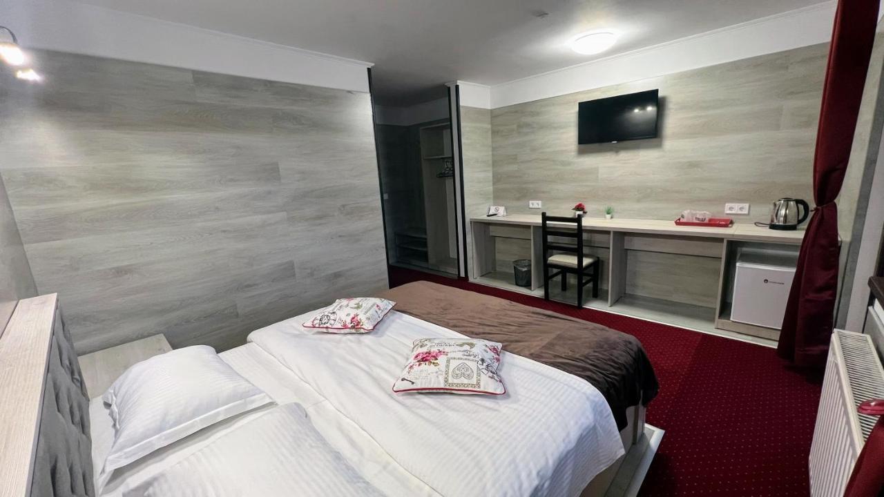 Royal Bucovina Residence Adults Only-Self Check-In Câmpulung Moldovenesc Εξωτερικό φωτογραφία